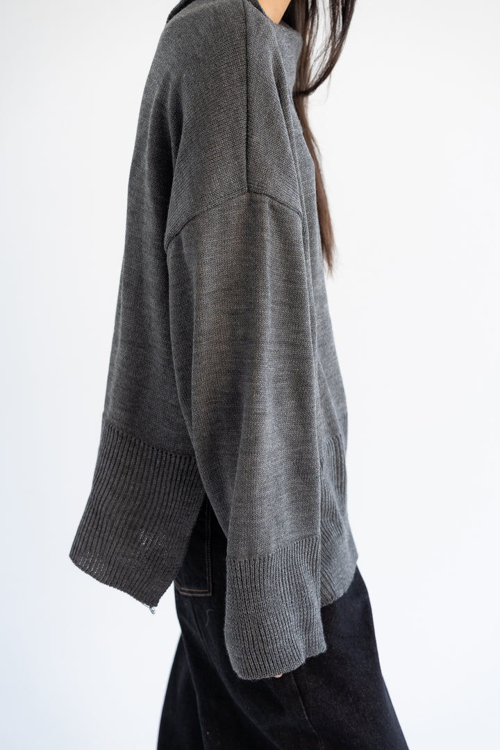 The Knitted Pullover - Dark Grey