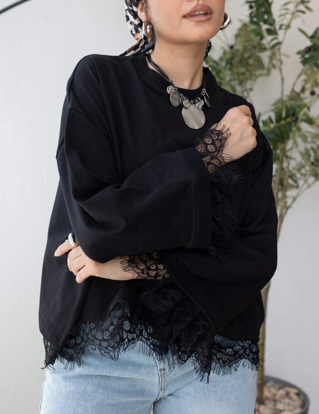 Black Cropped Dentelle T-shirt