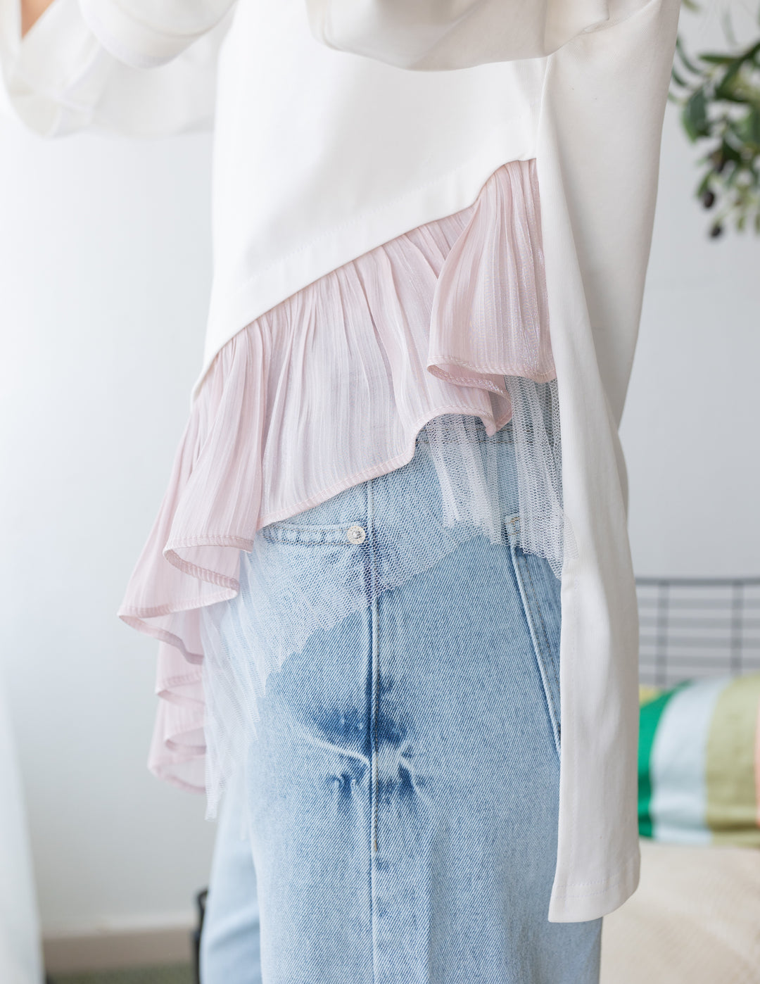 Pelise Ruffles White T-shirt
