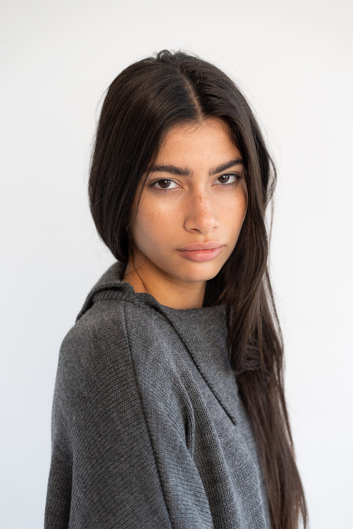 The Knitted Pullover - Dark Grey