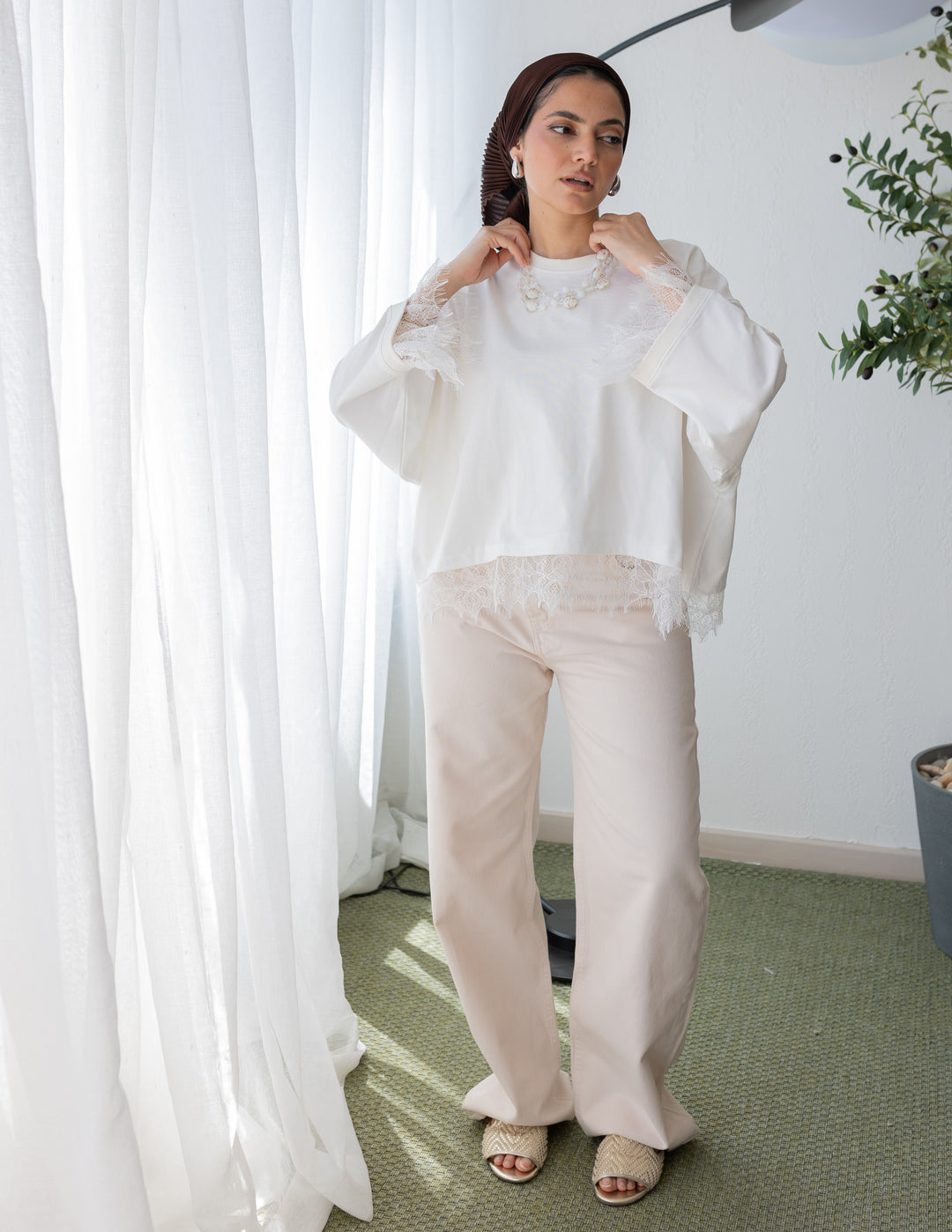 Cross Waist Cream Jeans