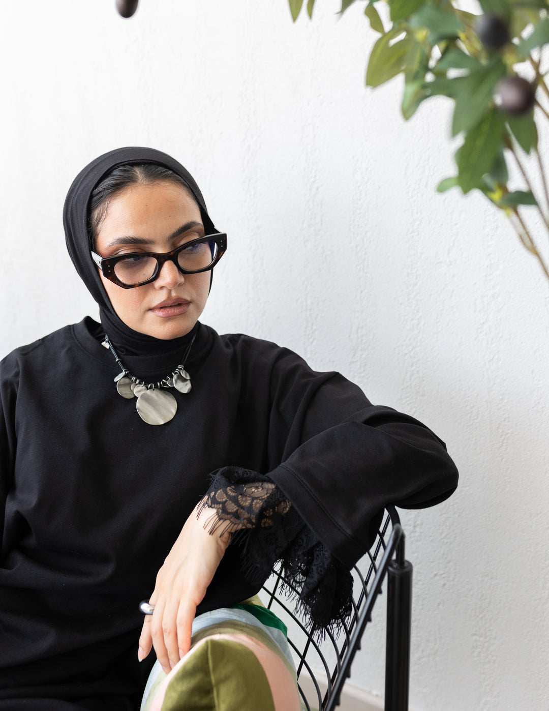 Basic Denttelle Black Shirt