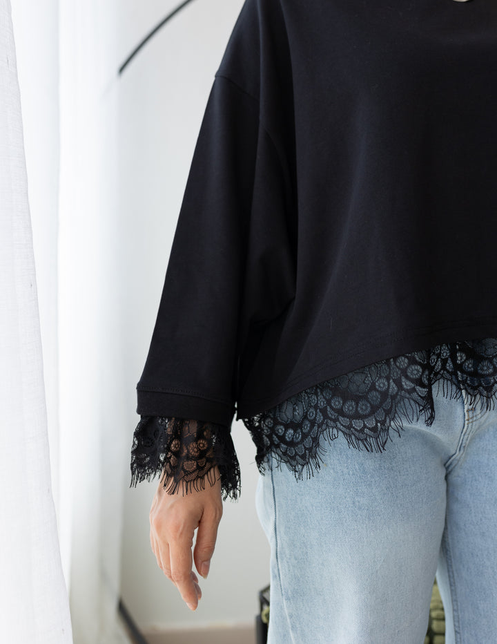 Black Cropped Dentelle T-shirt