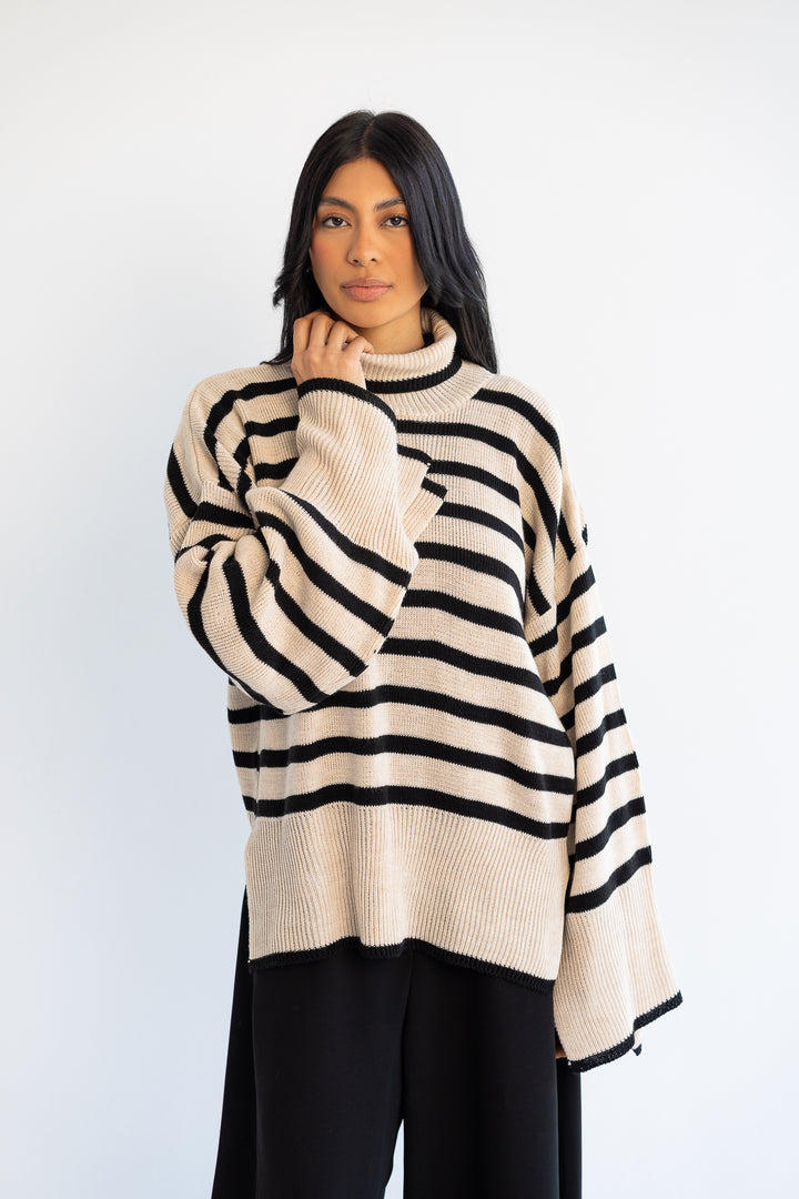 The Knitted Pullover - Stripes Nude