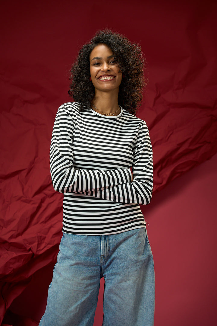 Full Sleeved Cotton BlackXWhite Top