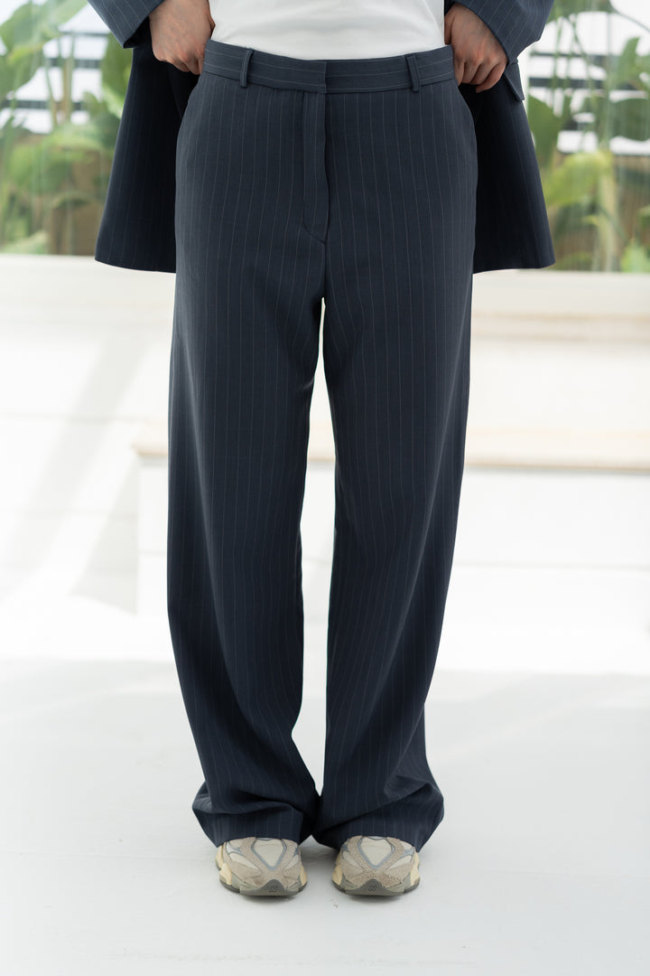 The Power Stripe Pants - Grey