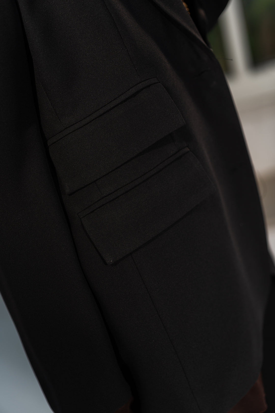 The Satin Trim Blazer - Noir