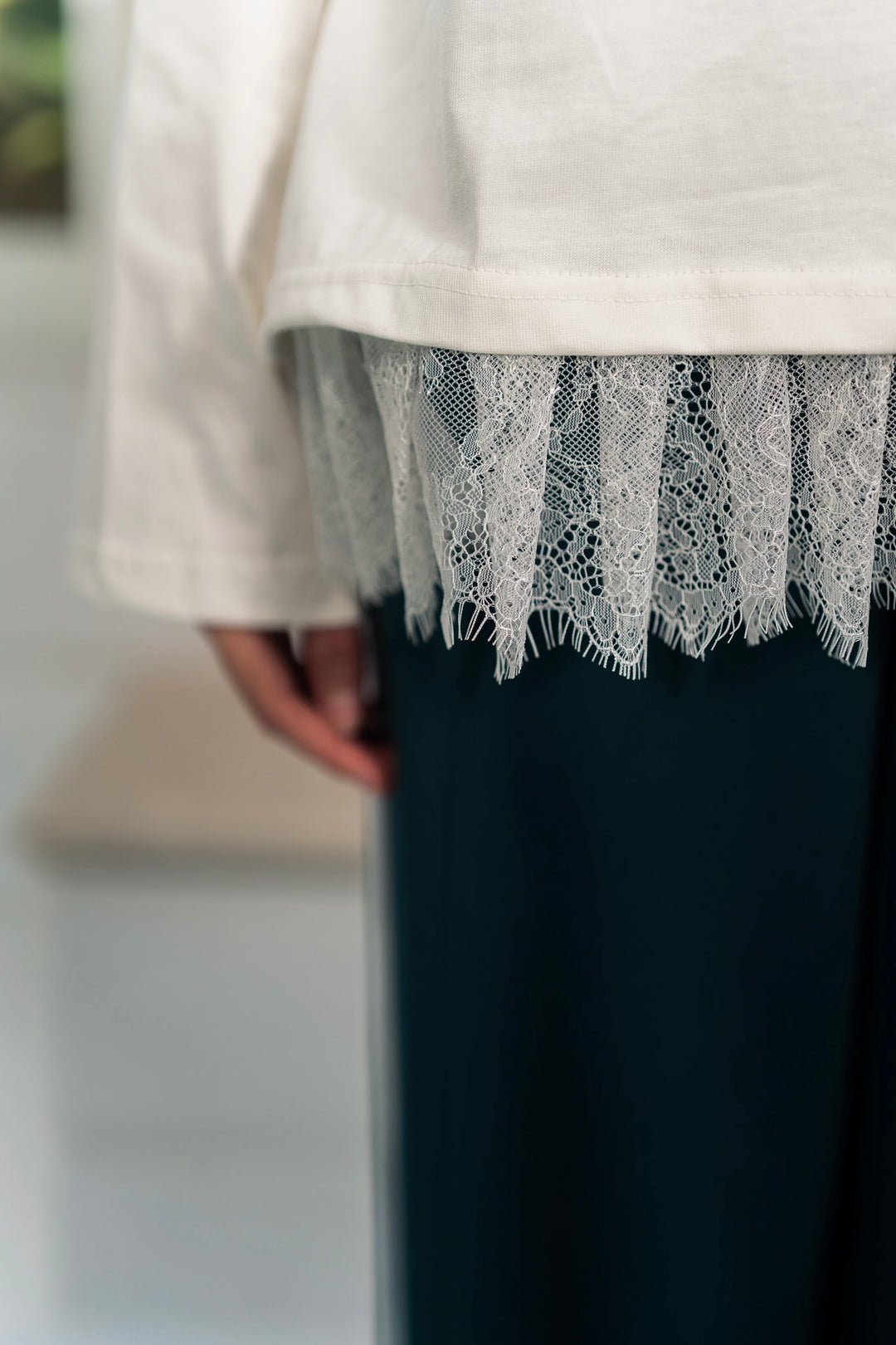 The Lace Print Tee - Pearl